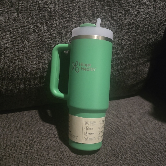 Stanley | Hinge Health 30oz Quencher Tumbler - Picture 2 of 4